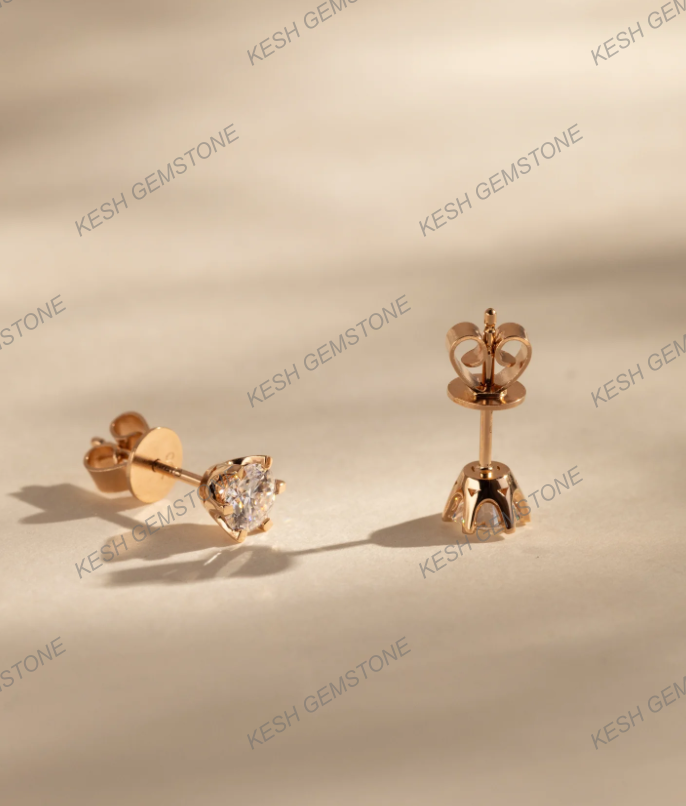 Elegant Round 6-Claw Diamond Stud Earrings – Natural Earth-Mined Diamonds