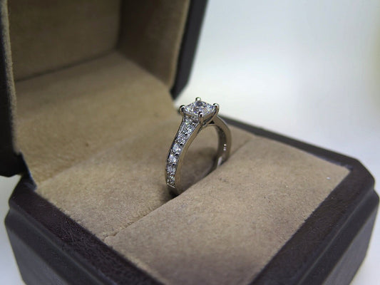 Princess Cut Diamond Engagement Ring | Modern Elegance with Timeless Sparkle