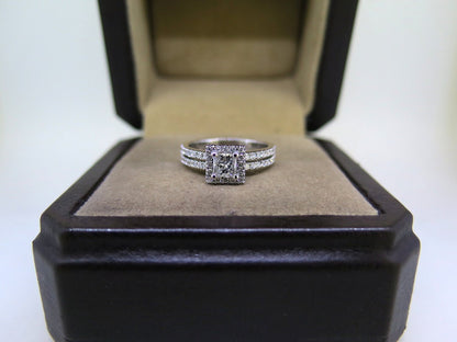 Princess Cut Halo Diamond Engagement Ring | Stunning Brilliance & Timeless Design