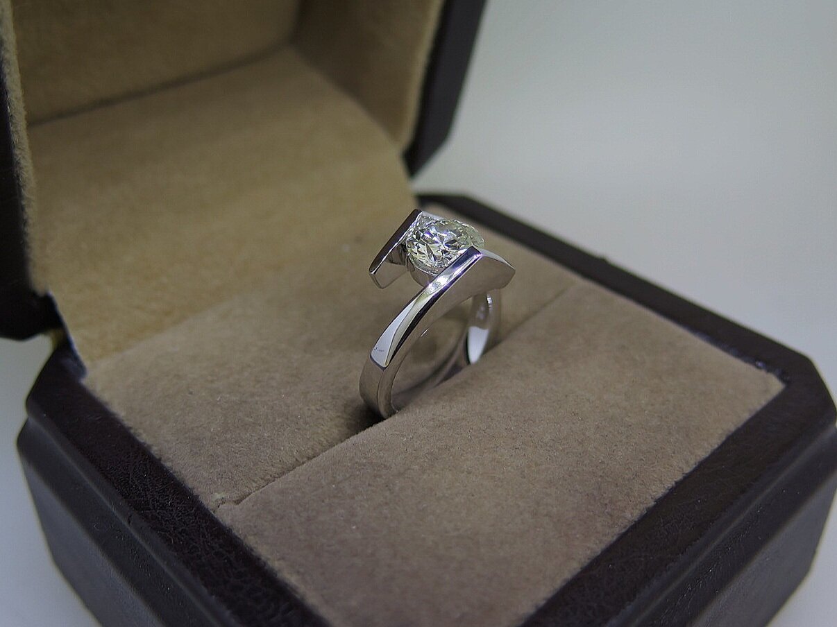 Classic Round Diamond Solitaire Ring | Timeless Elegance in a Refined Design