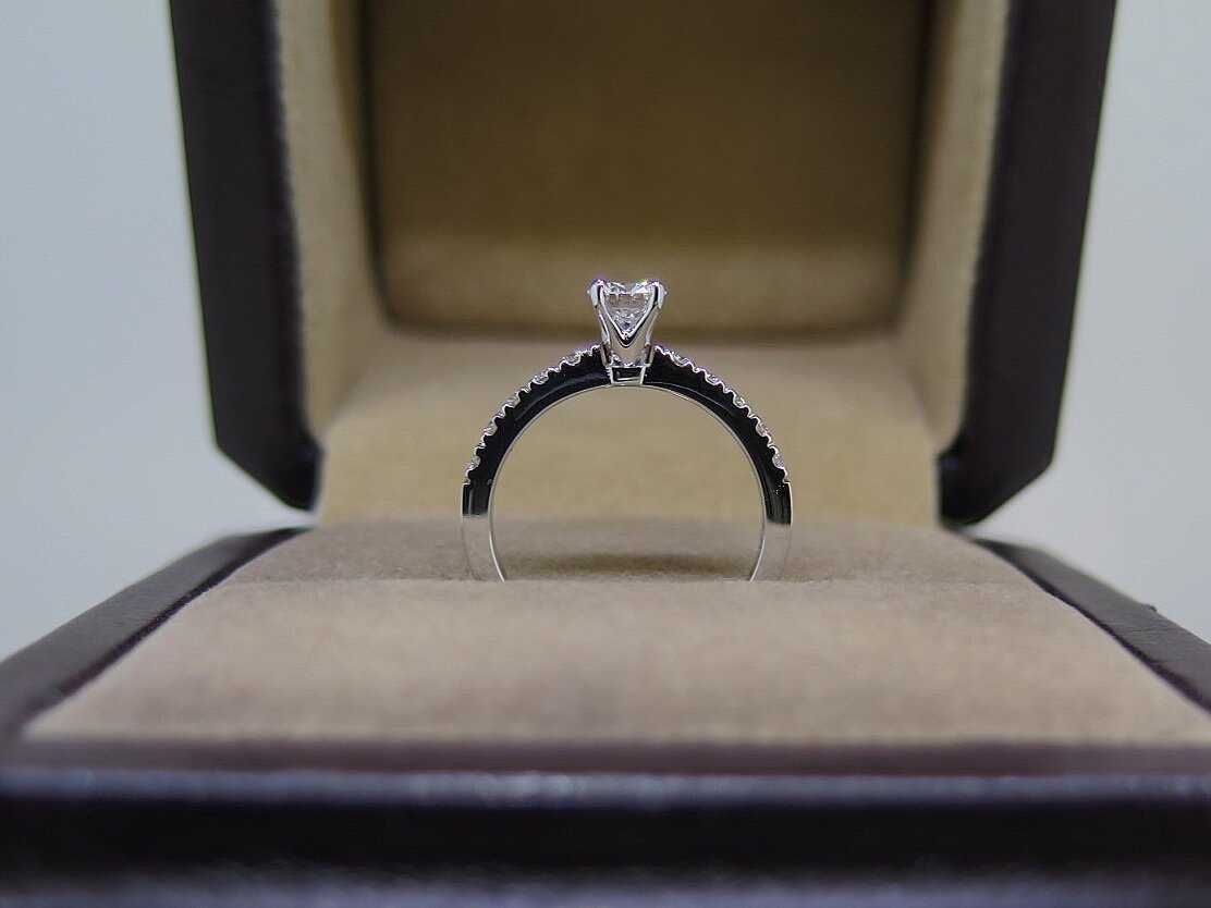 14K Round Diamond Engagement Ring | Classic Design with Exceptional Brilliance